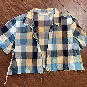 Petite cropped button up